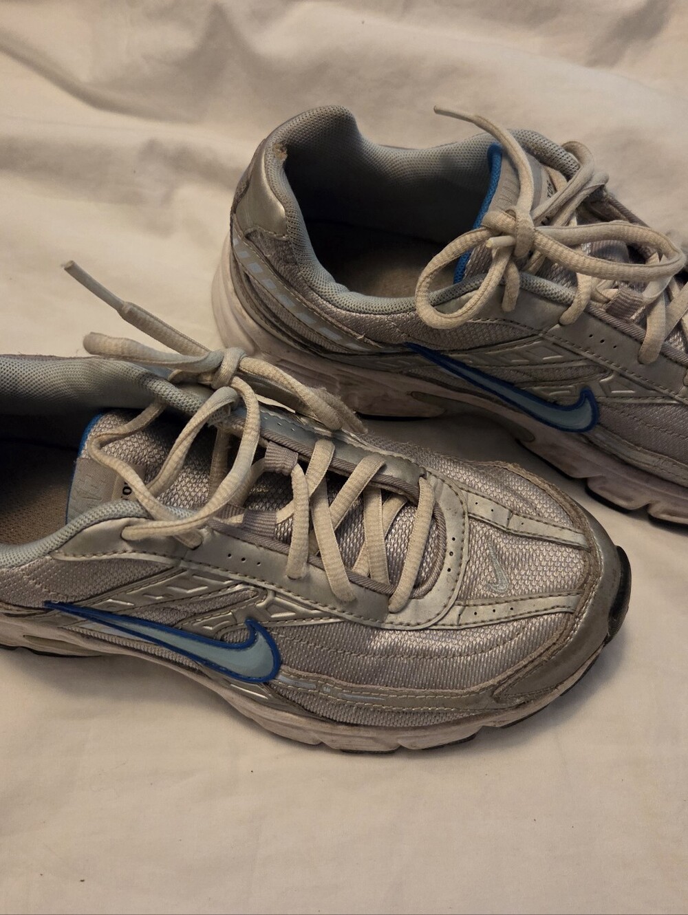 Nike Initiator Metallic Silver Ice Blue Size 8.5 Sneaker 395663-001